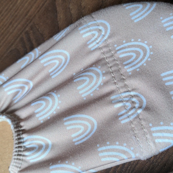 Slipstop Kids Pool Shoes/ Beach slip-ons, Caramel + White Rainbows Water shoe - Picture 4 of 9